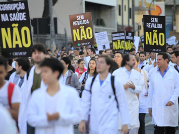 Categoria médica volta às ruas para protestar