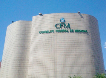 CFM entra com ação para suspender programa Mais Médicos