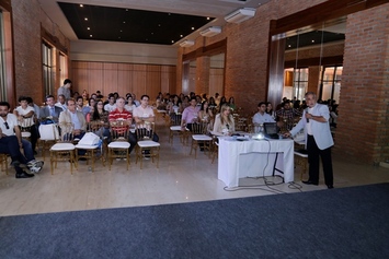 Terceiro dia de Congresso com salas lotadas no Espaço Côco Bambu